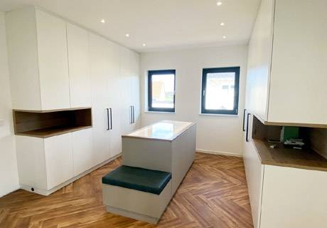ausstattung-design-neubau-massivhaus-ankleide-schulte_original
