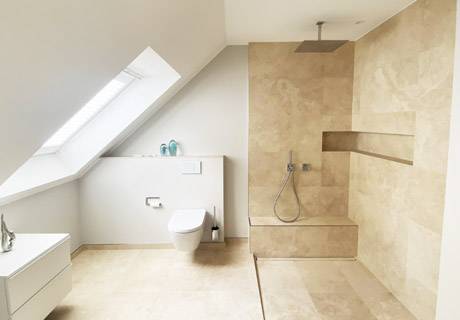 ausstattung-design-neubau-massivhaus-bad-travertin-schulte_original