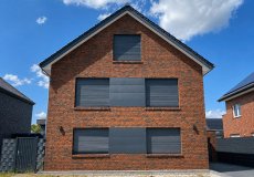 einfamilienhaus-2-5-geschosse-satteldach-giebelstaendig-zur_strasse-3